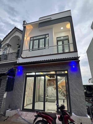 Bán nhà 1lầu 1trệt sổ riêng hoàn công phường hoá an. hướng nam