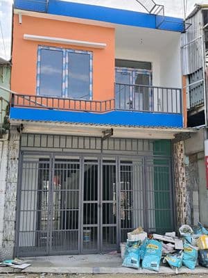 Nhà 2tầng mặt tiền sau bến xe