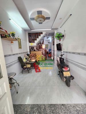 Bán nhà 1/ đường nguyễn văn quá, 3x10m, 3 tầng, sổ riêng