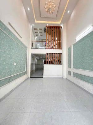 Cho thuê nhà 10tr tx40 nhà mới đẹp 4 phòng ngủ