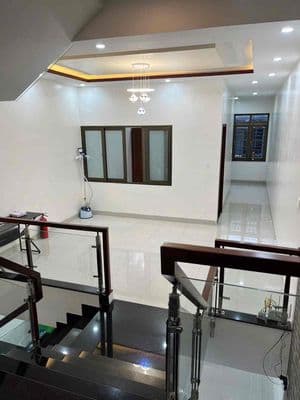 Cho thuê nhà 3 tầng mt hói kiểng - nam hoà xuân, đà nẵng 3-storey