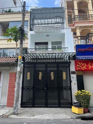 Cho thuê nhà nguyên căn đường số 3 Lữ Gia. DT: 4 x 20m, 2 tầng hẻm 8m.