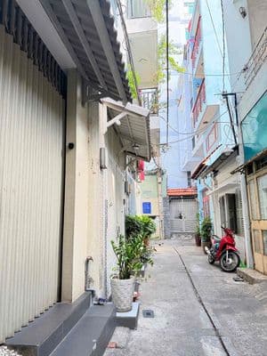 Bán Nhà Phú Nhuận 45m² – Sát Mặt Tiền Phan Đình Phùng, Giáp Quận 1