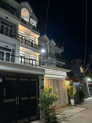 Chô Thuê Nhà Phố 4 PN, Có Sân Ô Tô, Hùynh Tấn Phát, TT Nhà Bè.