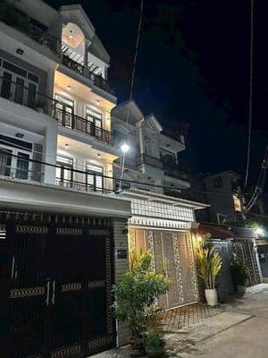 Nhà 4 x 20m xe hơi 1979 giá siêu rẻ