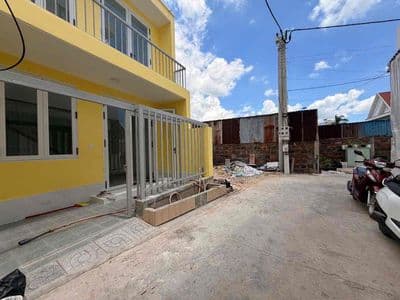Nhà sổ hồng hoàn công
