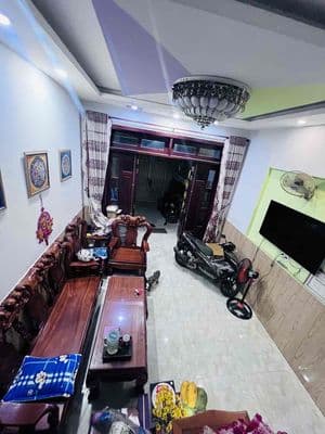 Nguyễn Văn Khối, hẻm ôtô thông, 3 tầng 3pn 3wc, 4m x 15m, sổ vuông vức
