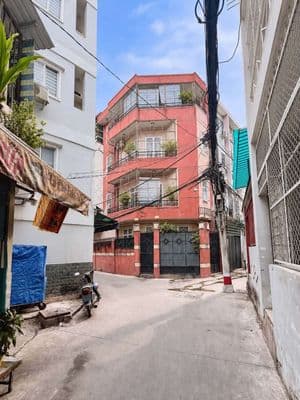 Nhà 4 tầng, ngang 3m, 1 căn ra mt phan xích long,phú nhuận, nhỉn 2 tỷ