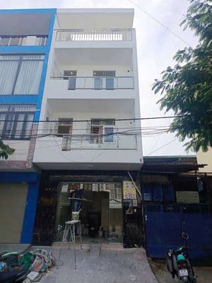 Cho thuê nguyên căn ở mặt tiền lớn, 50m2 4 tầng lầu 4 phòng