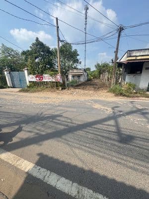 Cần bán miếng đất MT đường Võ Văn Ngân - Thị trấn Đức Hòa