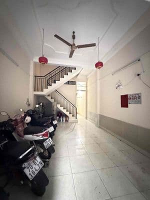 Nhà MẶT TIỀN Chủ GẤP BÁN Chdv 3 tầng hợp đồng KHOÁN 18tr/tháng.Sổ A4