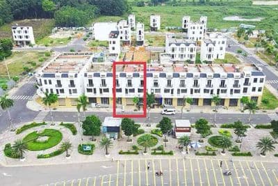 Bán Nhà Mặt Tiền 3 lầu ngay Vsip2.