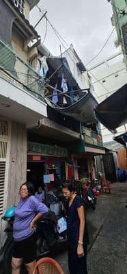 Nhà đội cung, quận 11 – hẻm 4m thông gần chợ chim xanh 50tr