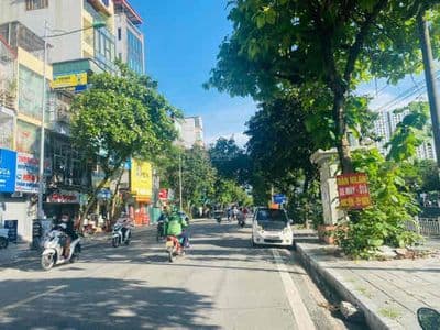 Nhà nguyên căn phù hợp gia đình khu vực yên tĩnh