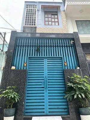 chính chủ bán căn nhà 3 m 11 m lầu