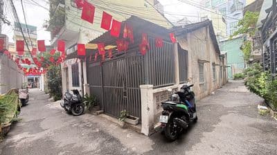Mua đất tặng nhà - khuôn đất 3 mặt thoáng - sát đh công nghiệp