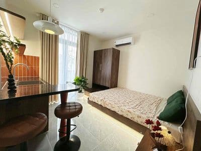 Căn hộ ban công full nội thất mới 100% ở nơ trang long gần đh văn lang