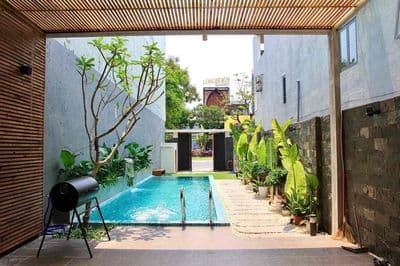 Cho thuê biệt thự hồ bơi sân vườn 6 pn mặt tiền hồ xuân hương