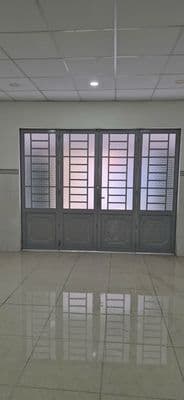 Q.Tân Phú, P. Hòa Thạnh. Nhà trống, 1 lầu, Dt 5*16 rộng rãi.