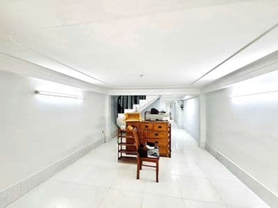 Nhà mới đẹp, rộng 4 16m, 3pn gần sân bay, cv gia định