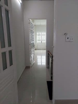 Nhà 1 trệt 2 lầu 3pn 2wc - ngay lòng chợ - kd đa nghề, linh xuân