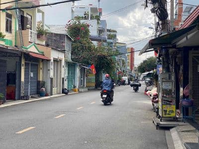 Bán nhà đường 10m Nguyễn Văn Yến, Tân Phú - Sử dụng 180m2