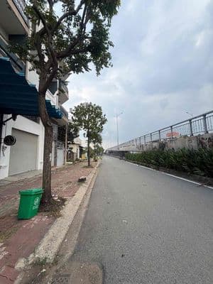 Cho Thuê nhà 2MT nguyên căn + Mặt bằng kho bãi Xưởng.