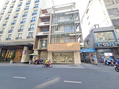 Góc 176 178 Lý Tự Trọng Ngang 12mx21 5 Tầng 1200m2 Ngay Chợ Bến Thành