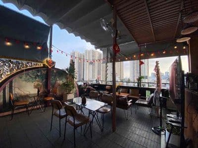 cho thuê mặt bằng sân thượng tiện kinh doanh