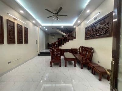 Nhà riêng ngõ phố kim ngưu gần cầu mai động dt80m2x4t giá 20tr