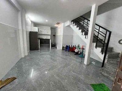 Cho Thuê Nhà Nguyên Căn hẻm 3 Gác, 4PN dtsd 140m2 gần chợ Bà Chiểu