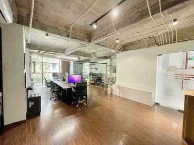 Hoàng cầu - đống đa cho thuê sàn 120m giá cực rẻ chỉ 18tr oto đỗ cửa