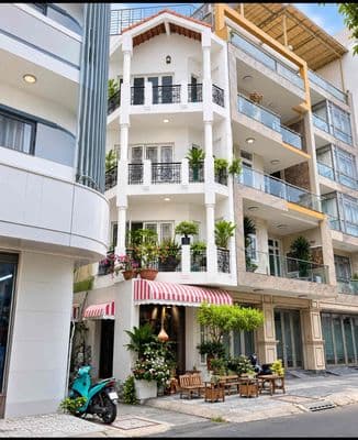 Cho thuê nhà 2 mặt tiền phường cô giang, quận 1