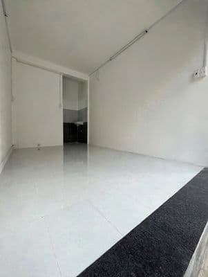 Cho thuê MBKD mặt tiền đường Ngô Quyền- 3 Tháng 2