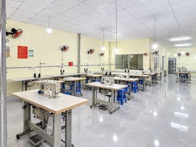 Cho Thuê Kho Xưởng Gần Aeon Mall Tân Phú. DT. 9 x 20m Giá 18 triệu.