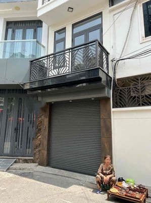 cho thuê nhà ở Nguyên căn hẻm 701 Trần Xuân Soạn Q7 38m2 2lầu