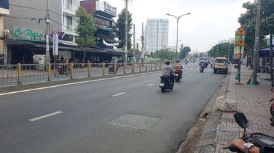 cho thuê vỉa hè tạ quang bửu