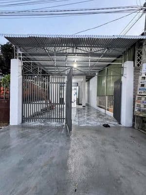 Chủ ngộp bán gấp nhà 1 xẹt Hà Văn Lao, Củ Chi, 144,6m2, 900tr, SHR