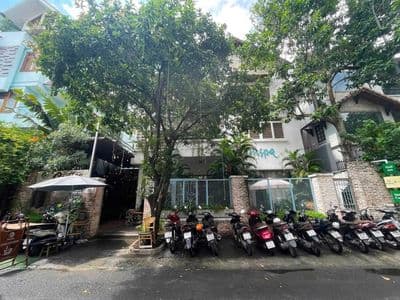 Cho thuê nhà mặt tiền ngang 16m ngay phan xích long phú nhuận