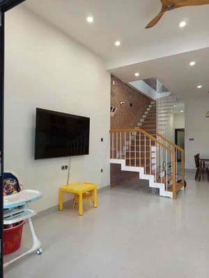 Nhà đẹp 2 tầng Phong Bắc 17 giá: 6,3 tỷ