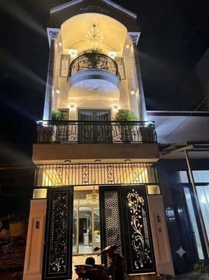 Nhà đẹp 3 tầng lê thiệt, gần biển, 3pn, full nội thất