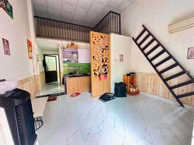 Nhà gác lửng mặt kiệt Trường Chinh thông Tôn Đản, giá 2 ty 600