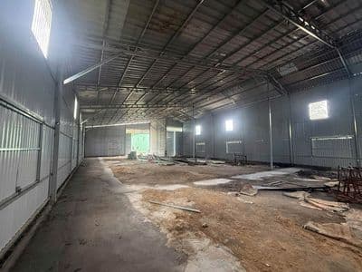 Kho 200m2-300m2-550m2 kho trần đức gần hoàng văn thái