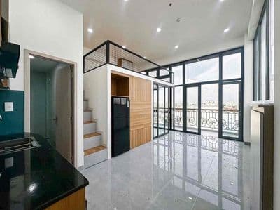 Căn hộ duplex bancol rộng rãi, thoáng mát ngay tại quận 5
