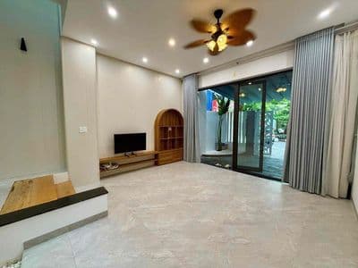 077 cho thuê nhà 3 tầng mặt tiền phan văn đạt