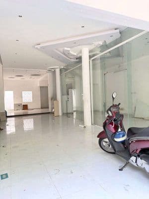 Nhà mặt tiền lê lăng 8x20m, 3 tấm, sàn suốt, giá 40 triệu
