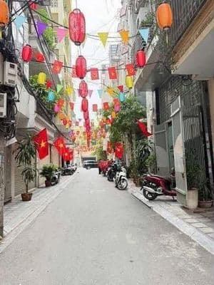 Bán nhà Mai Dịch Cầu Giấy 33m2, MT 4.6m, sổ vuông đẹp