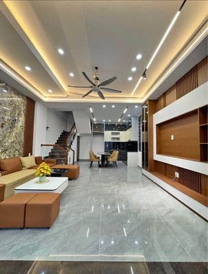 Bán nhà Thạch Bàn 38m 5 tầng tặng nội thất 6 tỷ