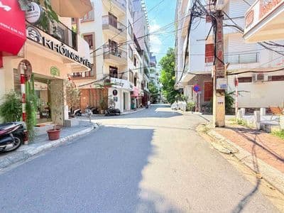 Bán nhà Huỳnh Thúc Kháng, Đống Đa, 5 tầng, 81m2, 36.5 tỷ