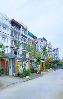 Cho thuê nhà nguyên căn Bùi Xương Trạch, TX, HN - 50m2 x 3 tầng